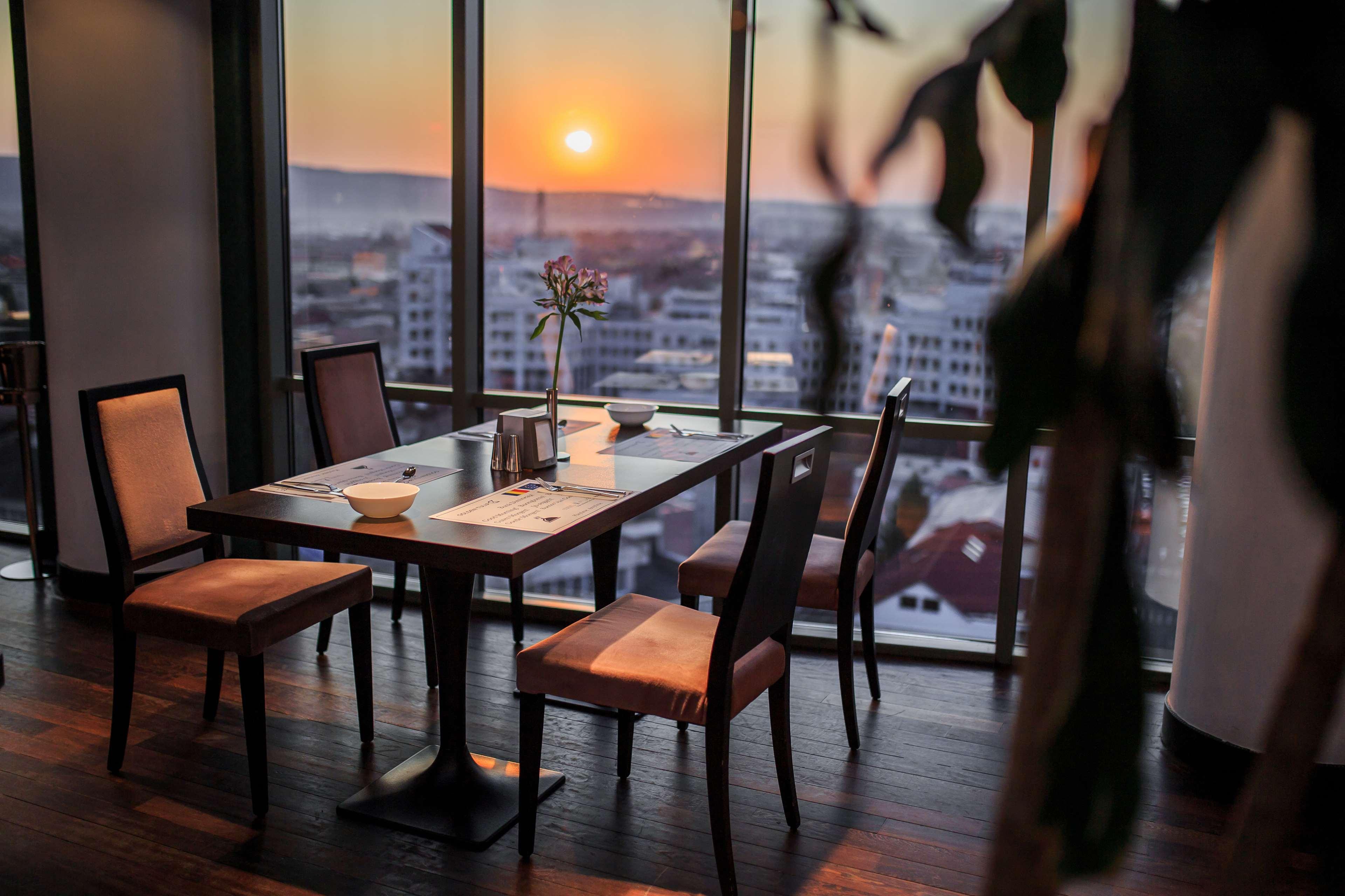 Hotel Golden Tulip Ana Tower Sibiu Bagian luar foto