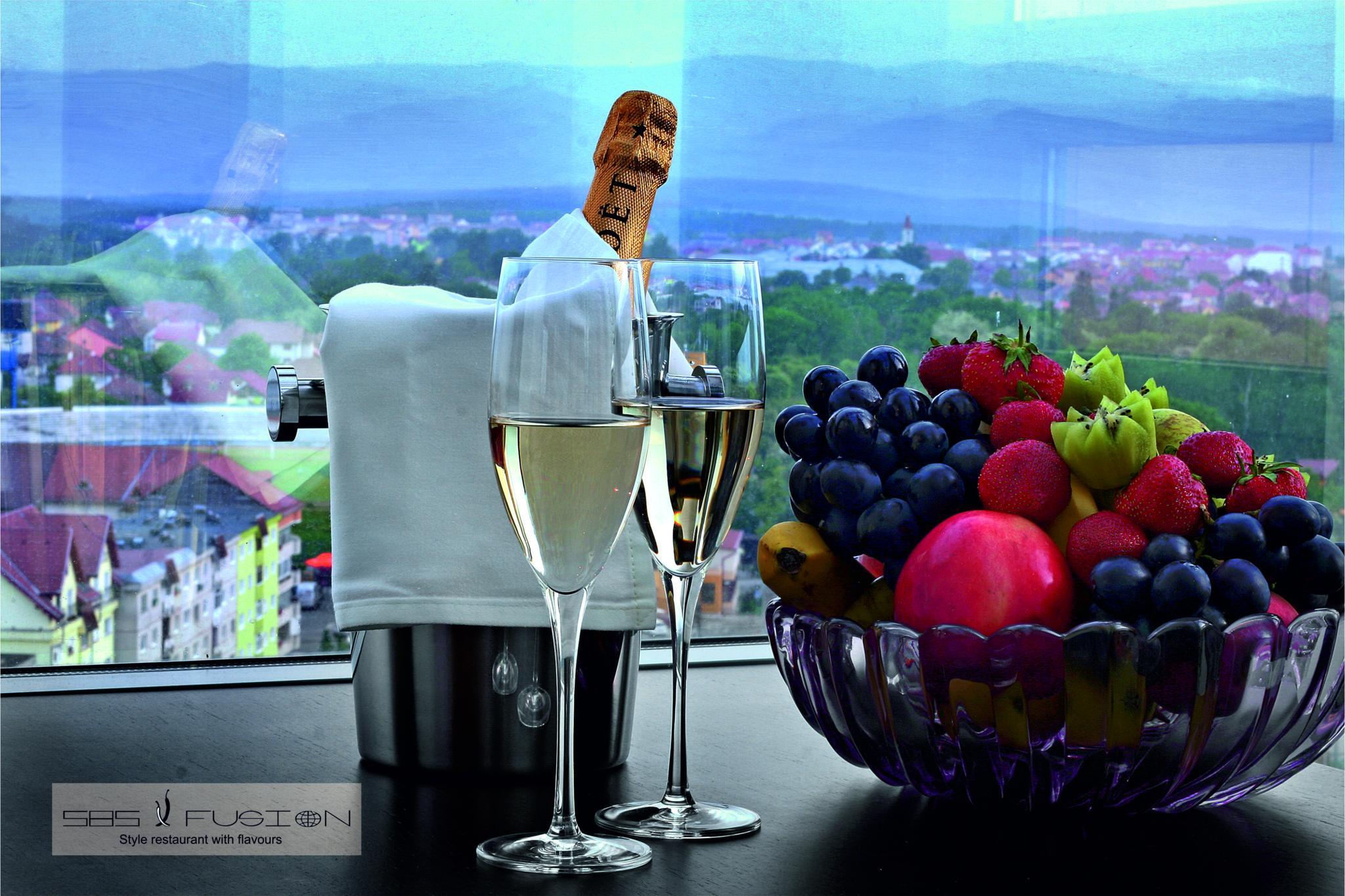 Hotel Golden Tulip Ana Tower Sibiu Bagian luar foto