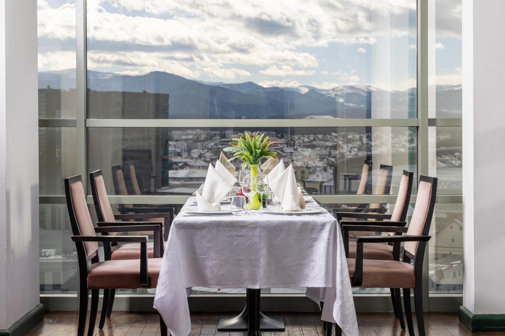 Hotel Golden Tulip Ana Tower Sibiu Bagian luar foto