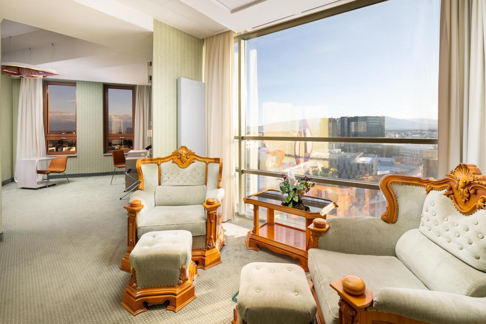 Hotel Golden Tulip Ana Tower Sibiu Bagian luar foto